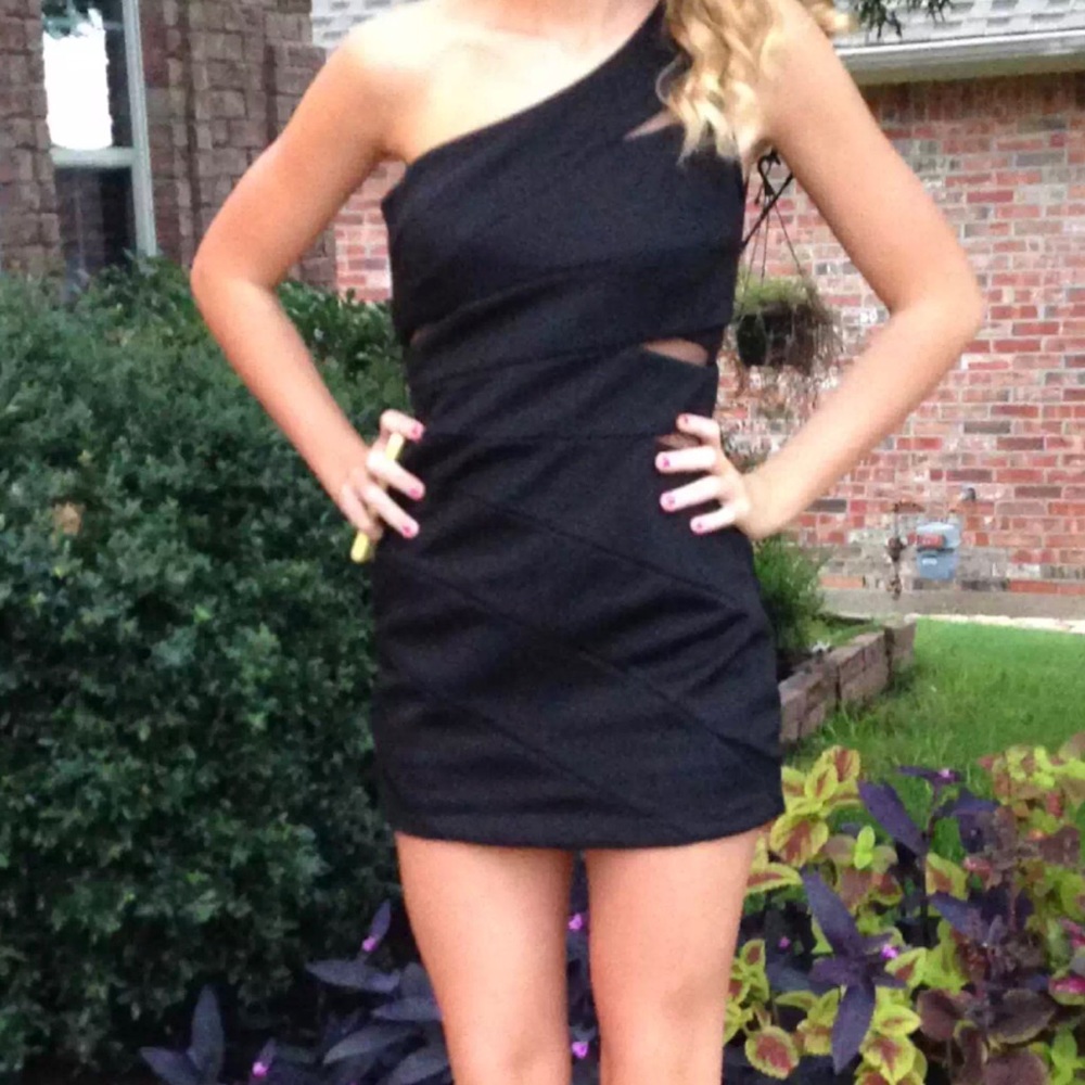 Black XS Hailey Logan cocktail dress